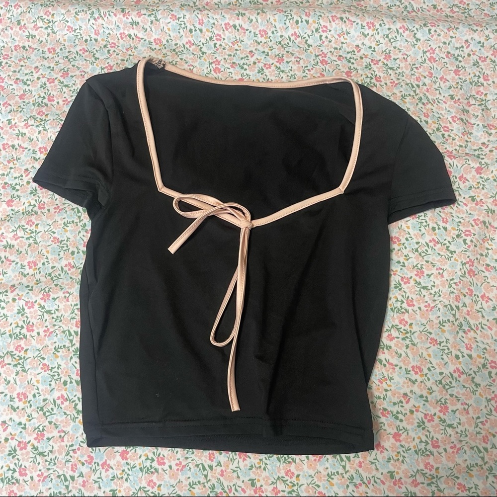 Black crop top with pink bow embellishment size small never worn